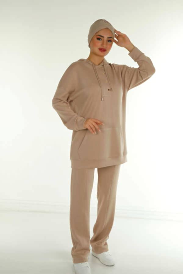 Reel Tekstil - Scuba ve İki İplikten Üretilen Tesettür Eşofman Takım Kapüşonlu Cepli Çıtçıtlı Kadın Giyim Üreticisi - | Reel Tekstil