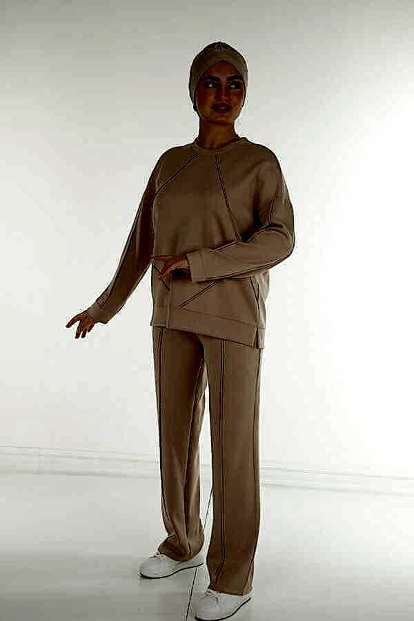 Reel Tekstil - Scuba ve İki İplikten Üretilen Tesettür Eşofman Takım Kristal Taş İşlemeli Kadın Giyim Üreticisi - | Reel Tekstil